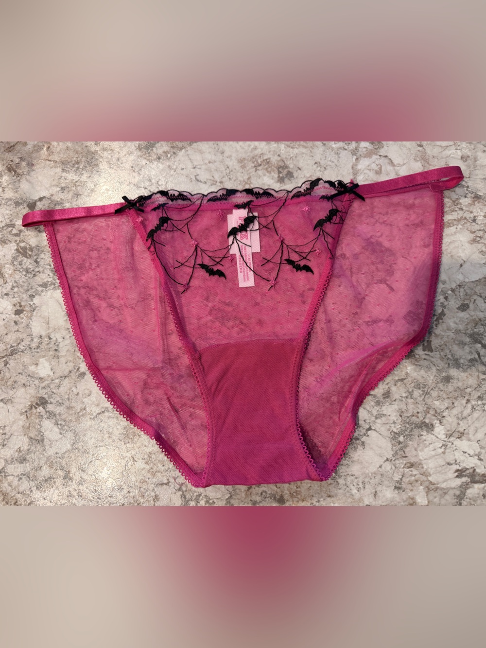 VS PINK HALLOWEEN BAT WINK PANTY BIKINI
SIZE LARGE NWT